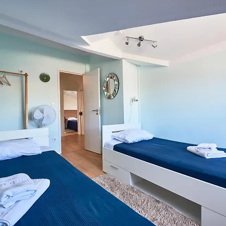 360º Rooftop And River View * ליסבון